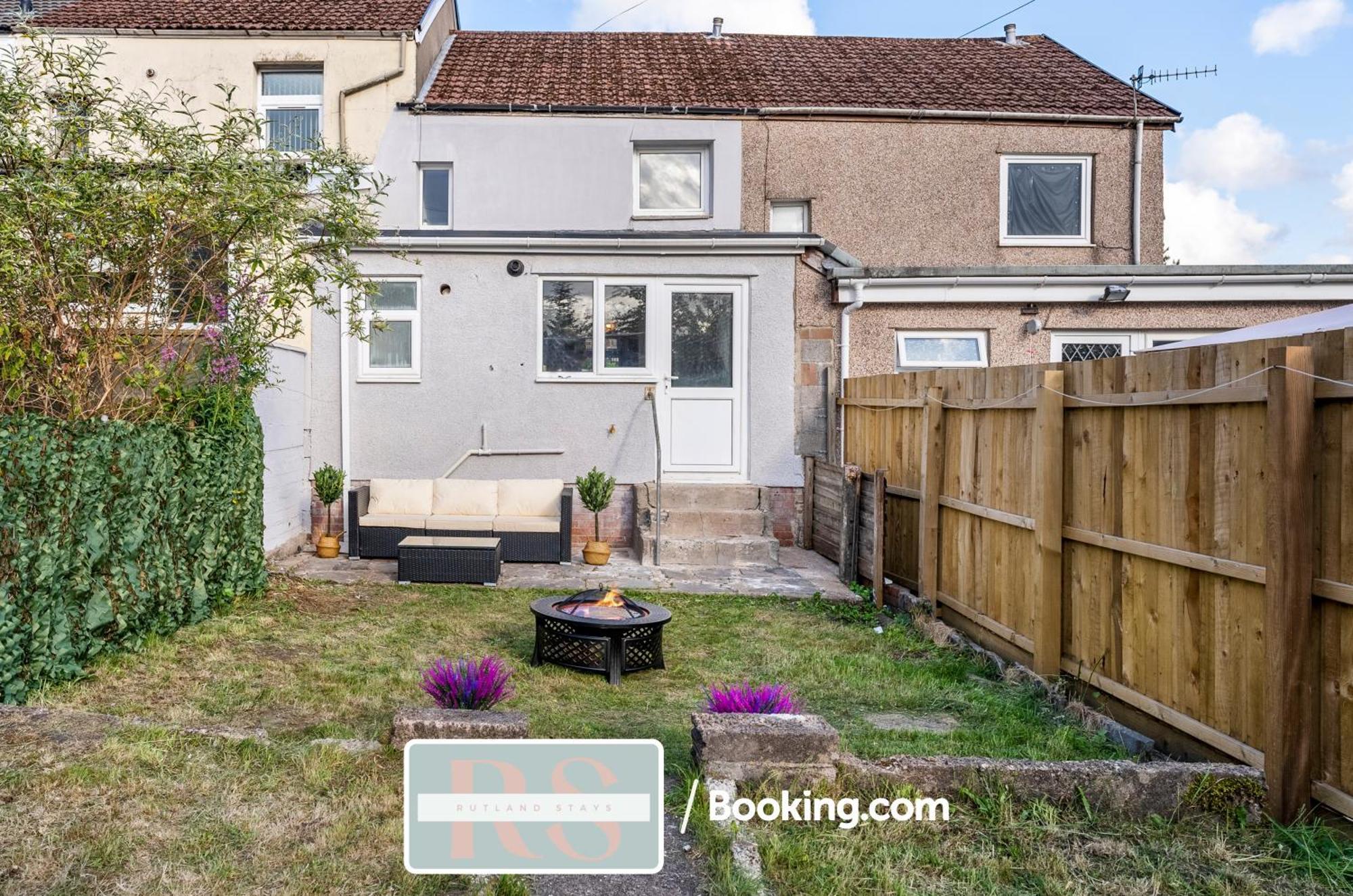 Contractors Accommodation South Wales By Rutland Stays Short Lets & Serviced Accommodation Pentre Treorky Екстер'єр фото
